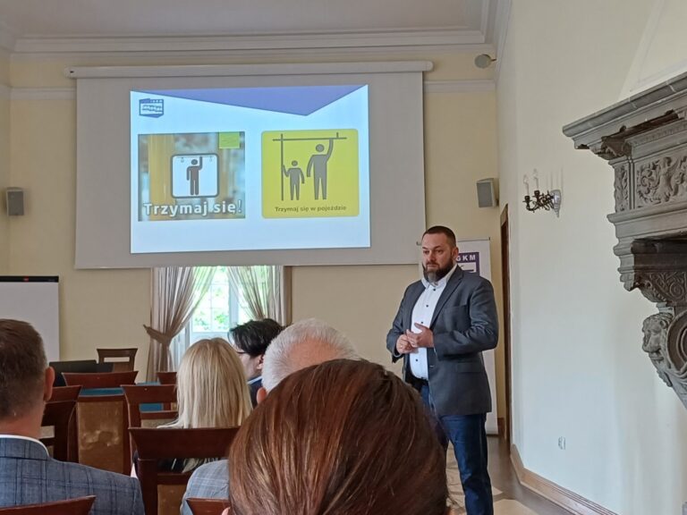 IGKM Książ 05.2023 posiedzenie komisji dotyczące promocji i reklamy oraz przewróceń pasażerów w komunikacji miejskiej
